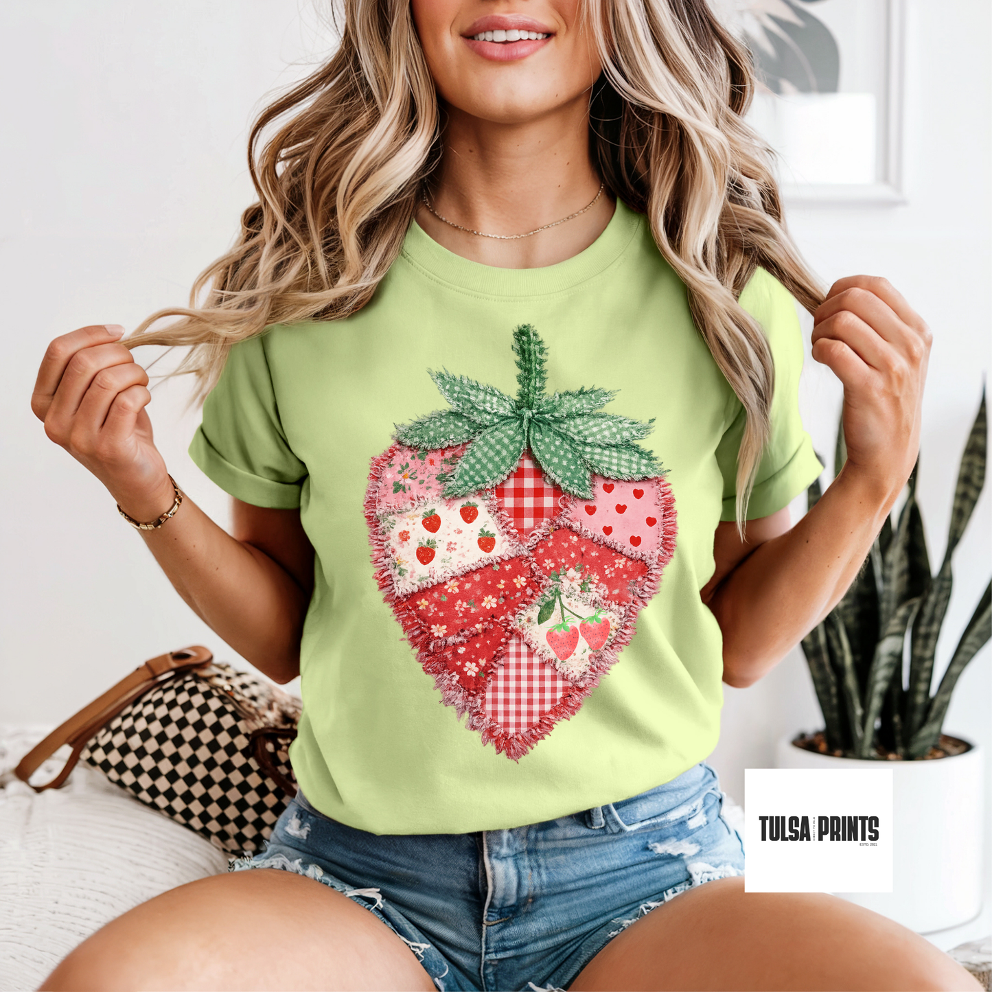 DTF PATCHWORK STRWBERRY TRANSFER