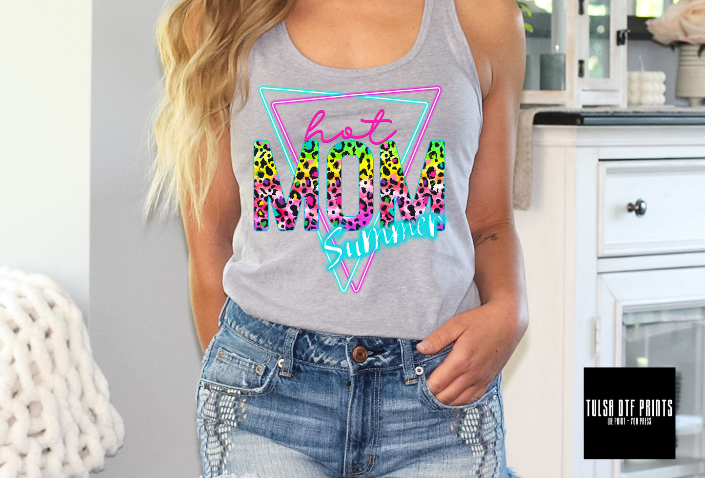 DTF HOT MOM SUMMER NEON LEO TRANSFER