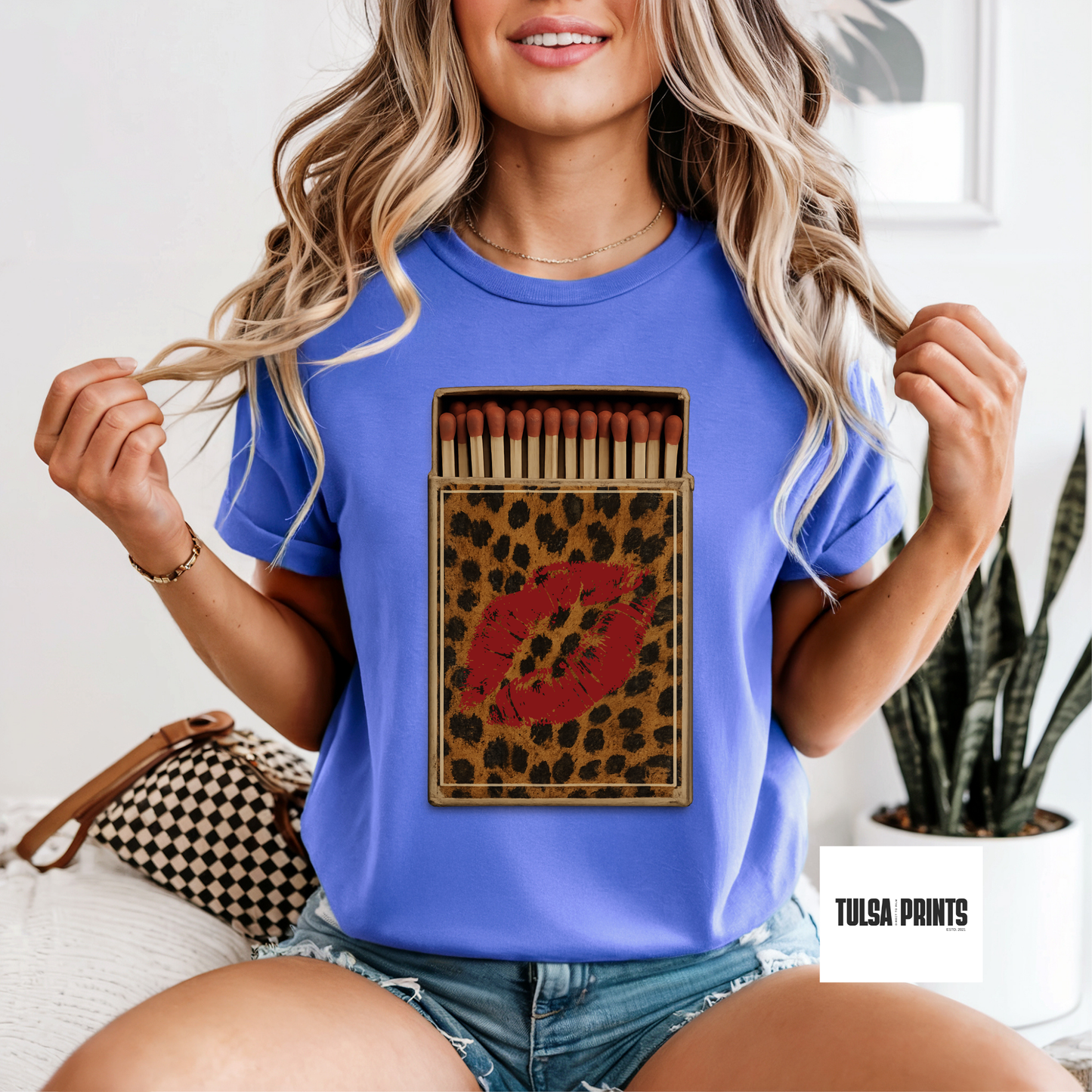 DTF LEO RED LIPS MATCHBOX TRANSFER
