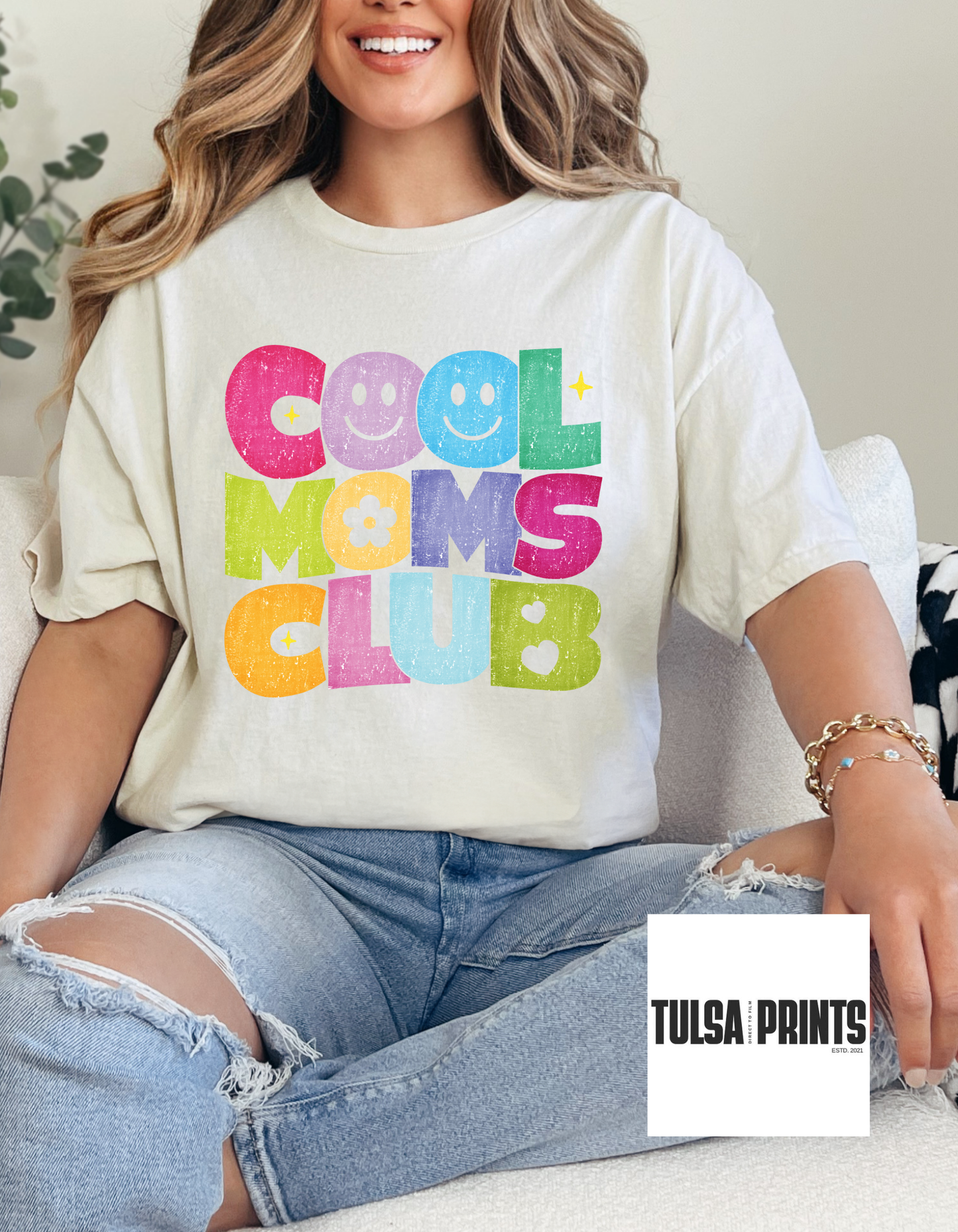 DTF COOL MOMS SMILEY TEXTURED TRANSFER