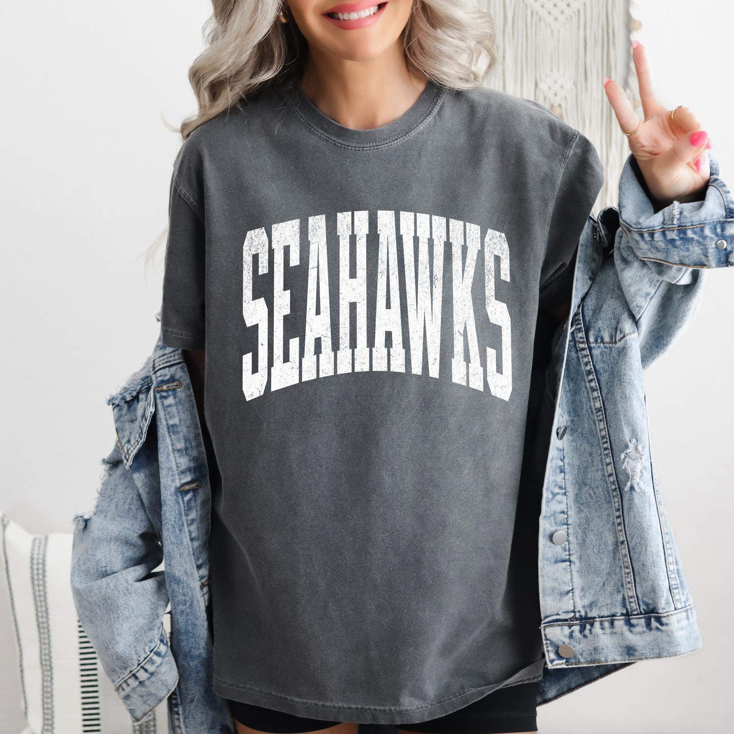 DTF CURVED DISTRESSED SEAHAWKS WHITE PNG